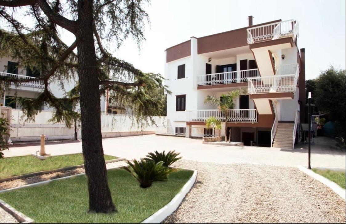 Suite169 In Villa Bari Bagian luar foto