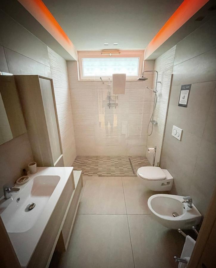 Suite169 In Villa Bari Bagian luar foto