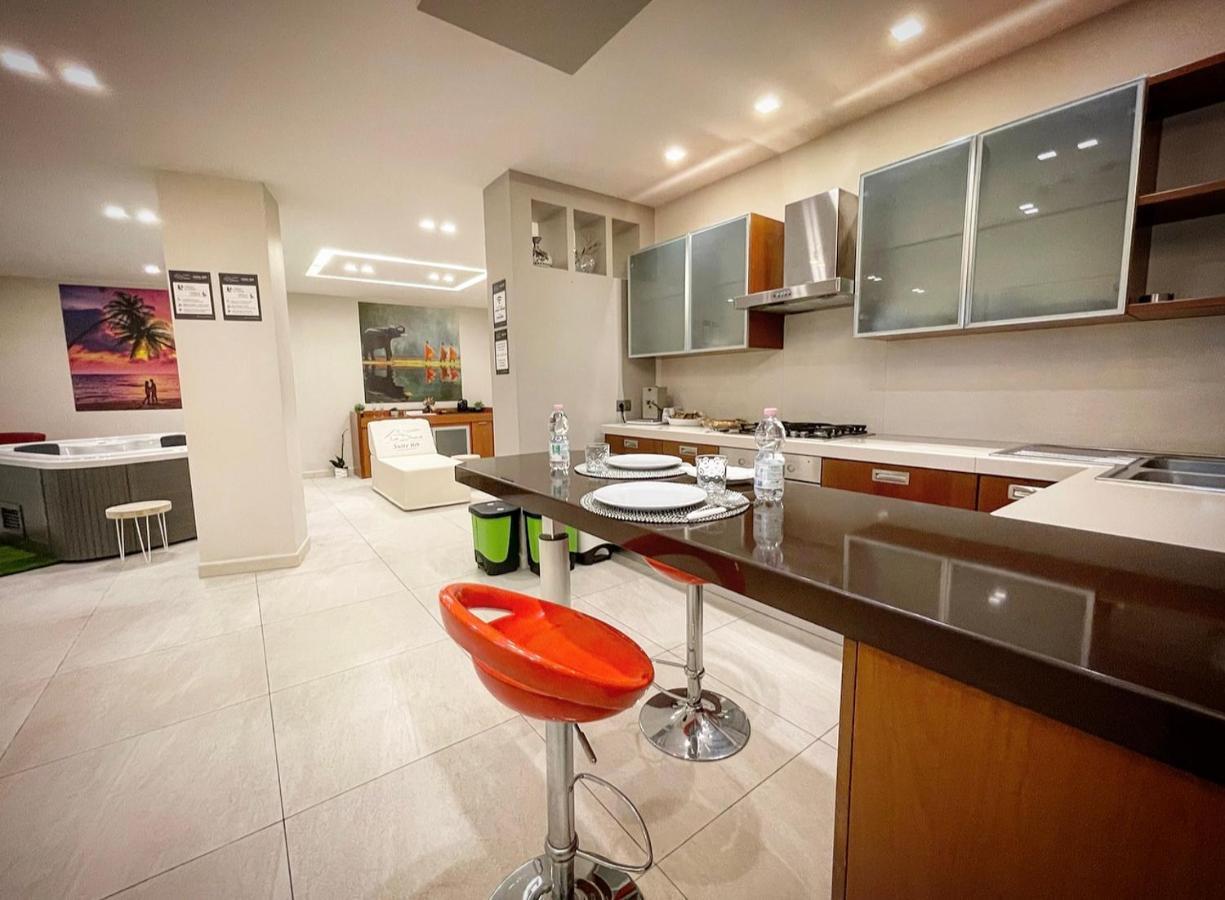 Suite169 In Villa Bari Bagian luar foto