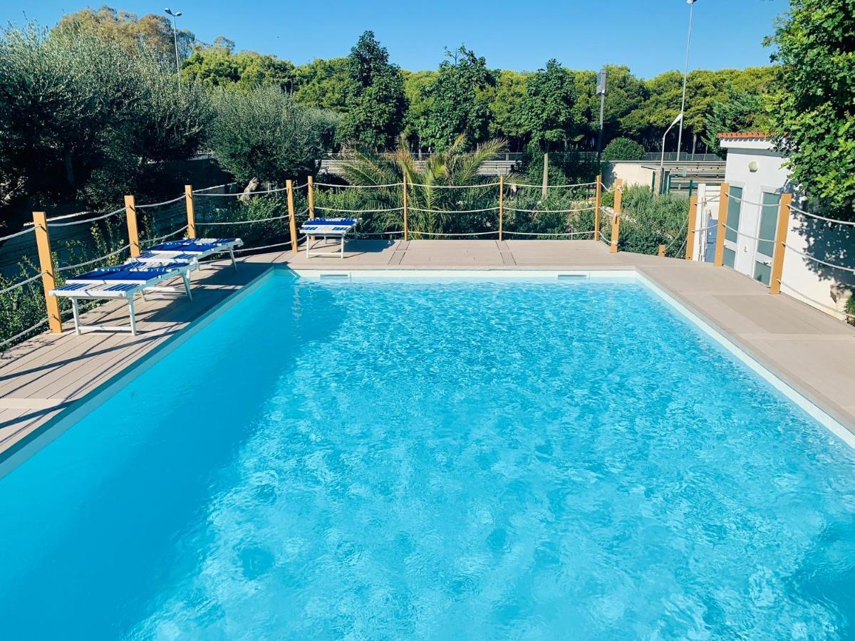 Suite169 In Villa Bari Bagian luar foto