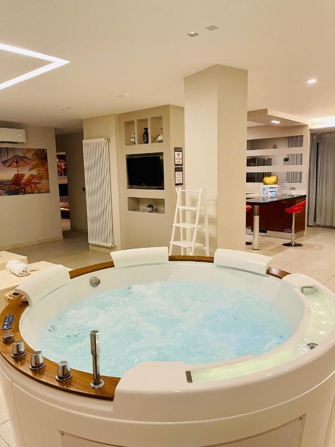 Suite169 In Villa Bari Bagian luar foto